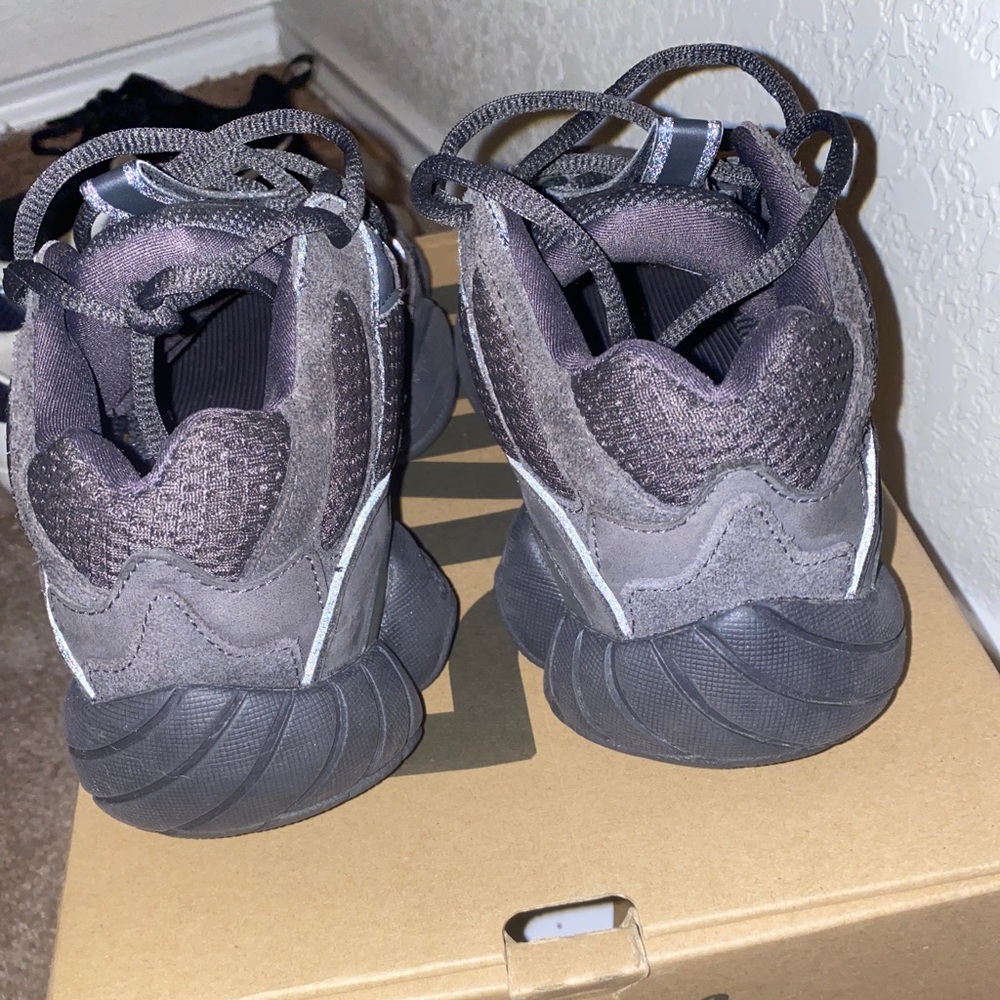 Yeezy 500 - Picture 5 of 5